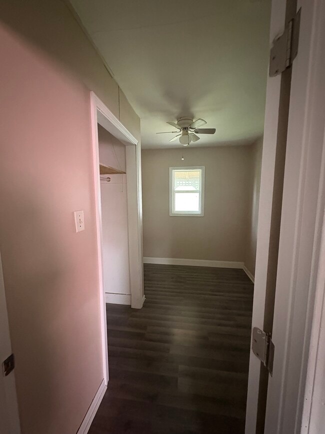 Building Photo - 3453 165th St