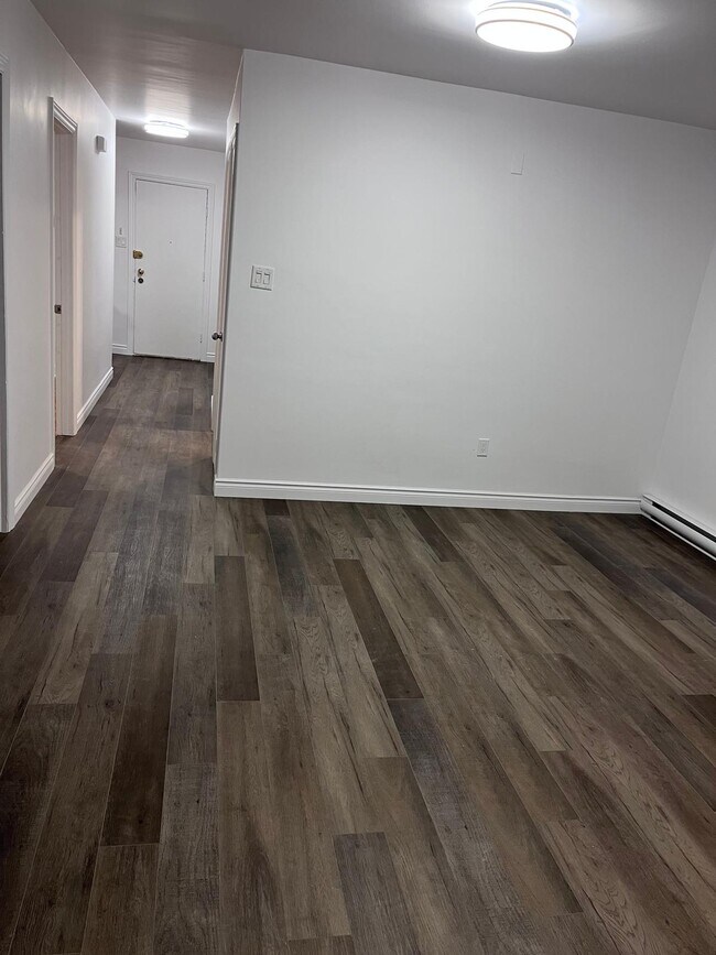 Photo - 7489 Av De Châteaubriand