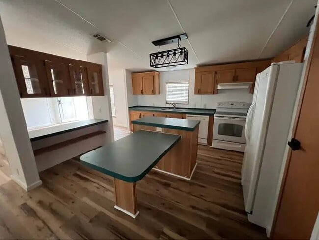 Photo - 239 Sweet Gum St