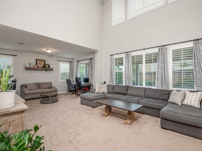 Photo - Newly Built 5 Bedroom Home Near Clovis East