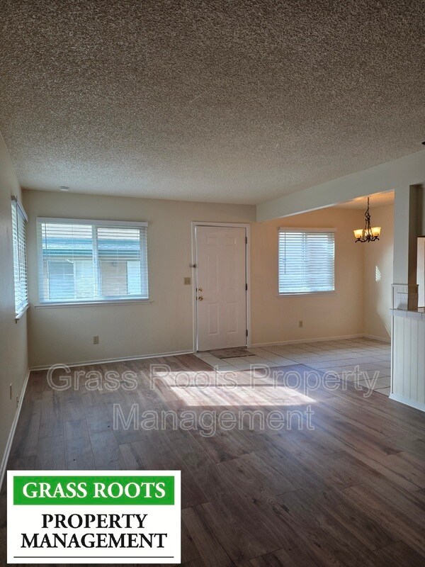 Photo - 11541 Garnet Way