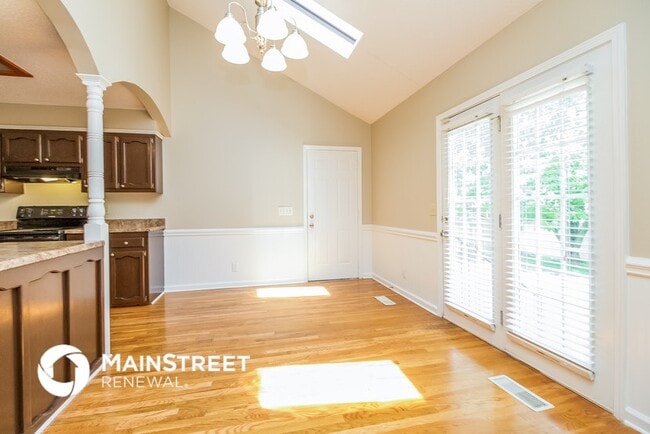 Photo - 1311 Amberwood Cir