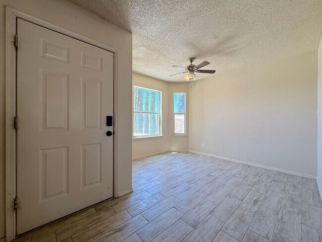 Photo - East El Paso 4 bed 2.5 bath