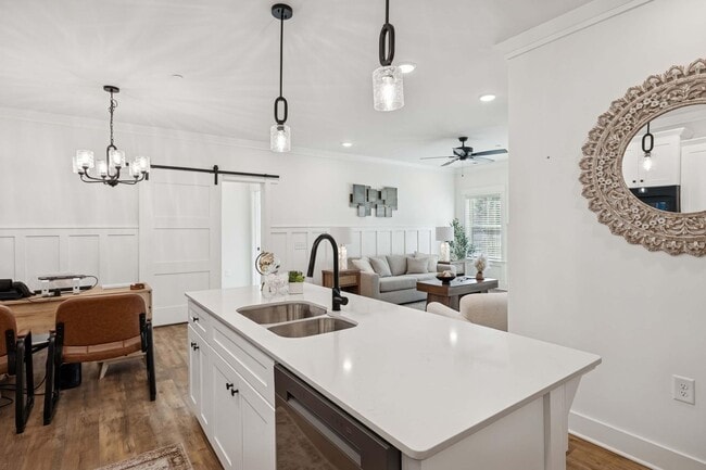 Photo - The Emerson at Commonwealth