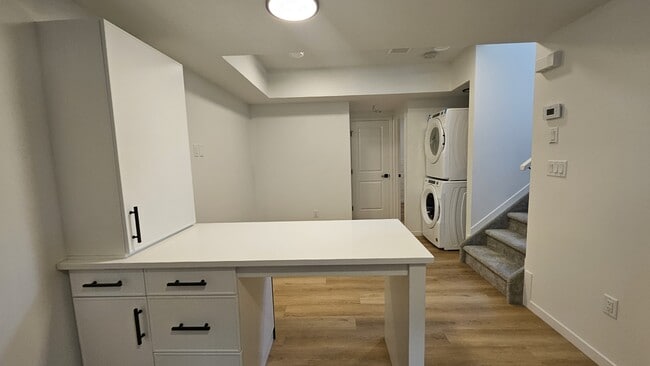 Building Photo - 12125-12195 95 St Unit BSMT 1