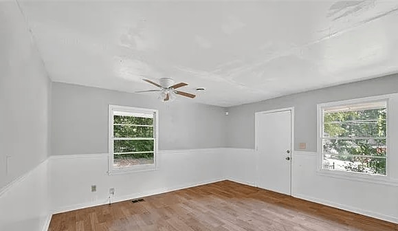 Photo - 704 Valleyview Dr