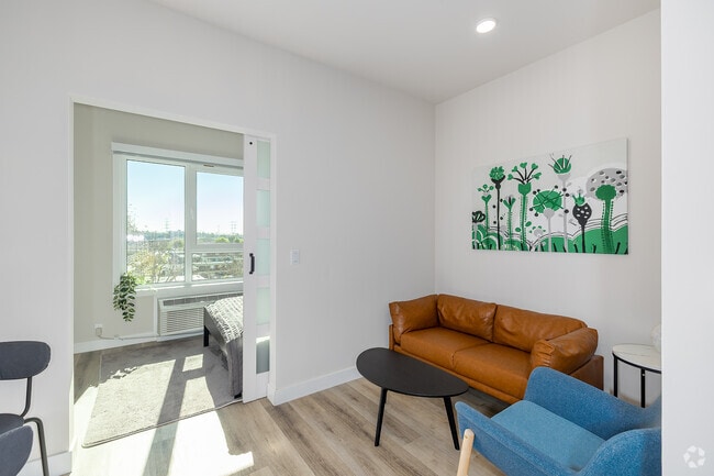 1BR, 1BA - 350SF - Living Room