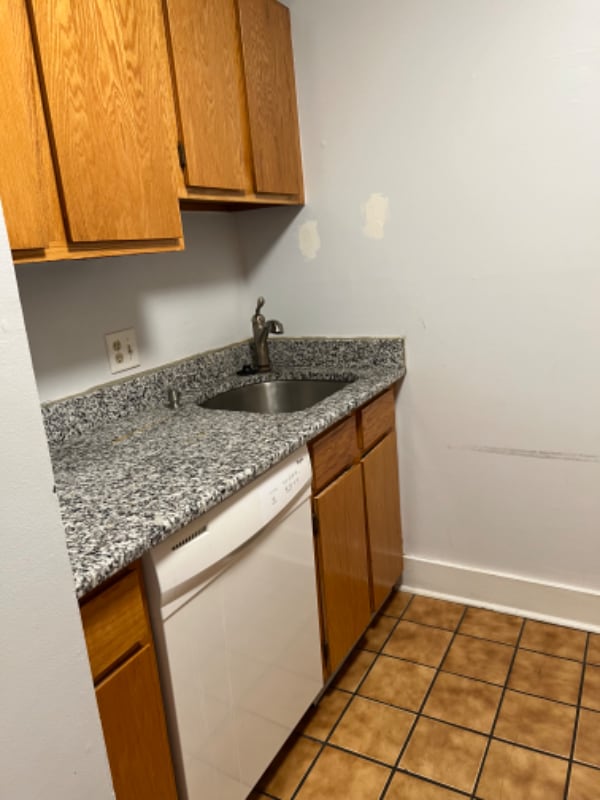 Photo - 1528 Rodman St