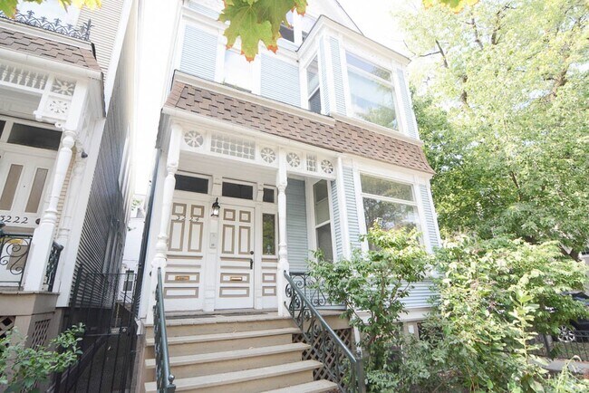 Photo - 3214 N Racine Ave Unit J04P