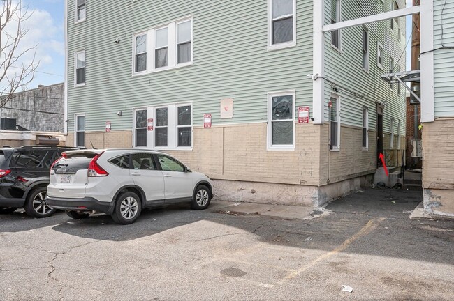 Photo - 50 1/2 Common St Unidad 5