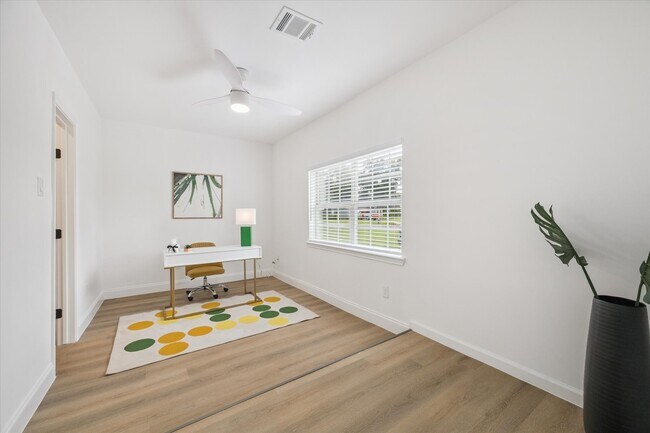 Photo - 9206 St Lo Rd