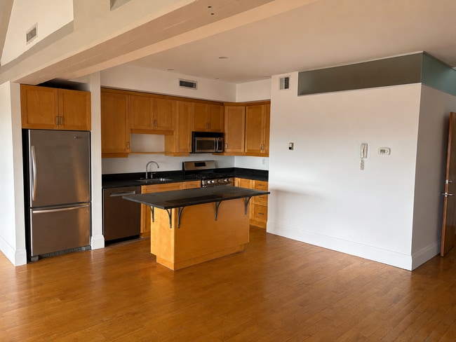 Photo - 535 Dean St Unit 913