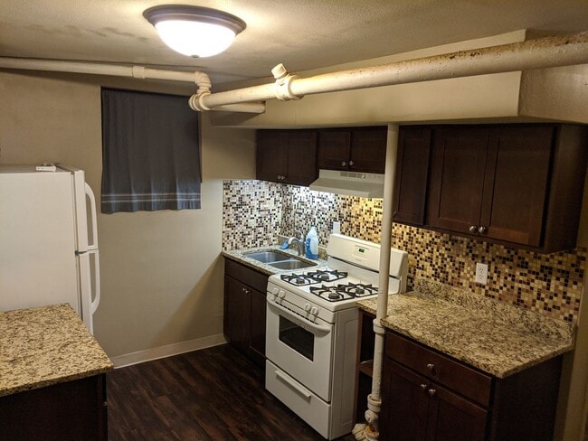 Photo - 474 Herschel St Unit #1