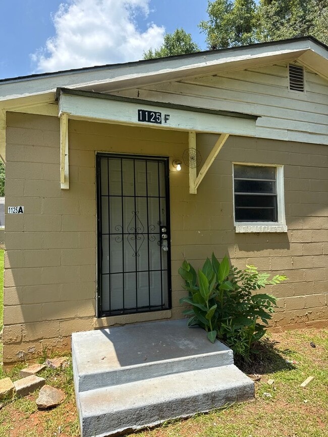 2 Bed 1 Bath Apartment - 2 Bed 1 Bath Apartment