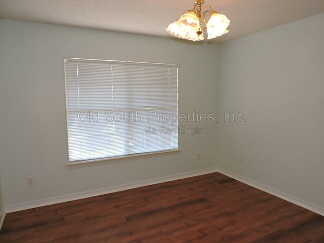 Photo - 2552 Southern Oaks Dr