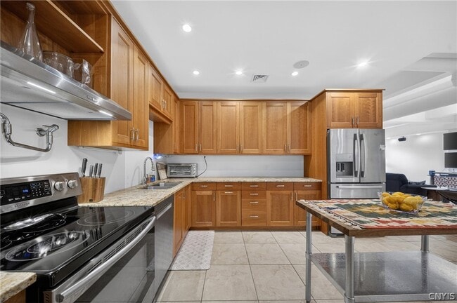 Photo - 443 S Warren St