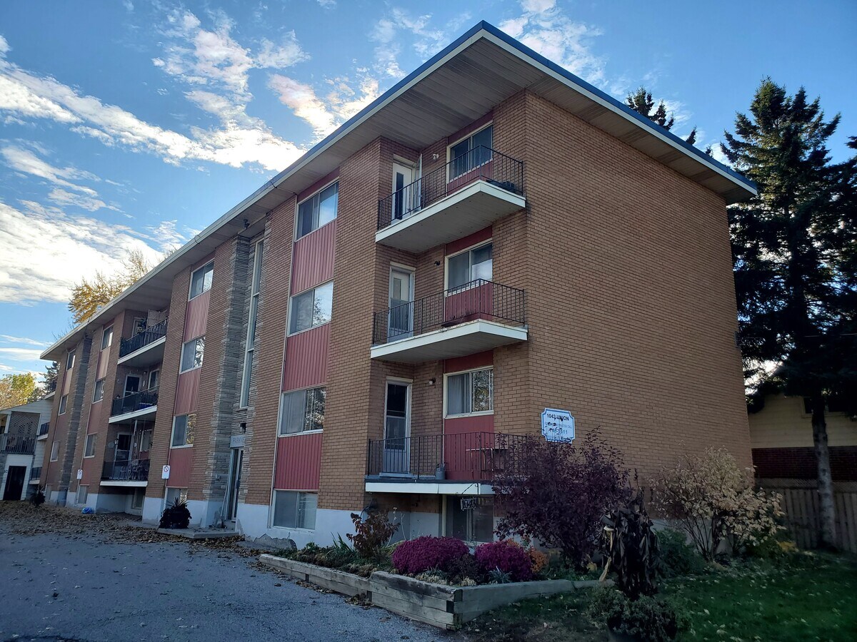 Photo - 1043 Union St