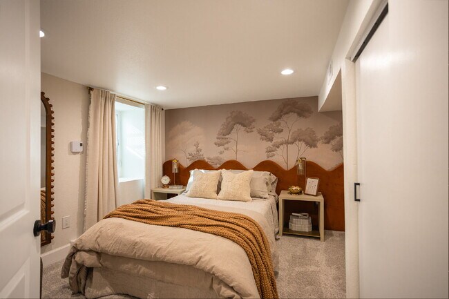 Photo - 300 N Inca St