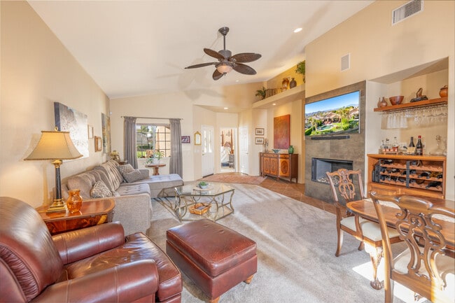 Photo - 45204 Banff Springs St