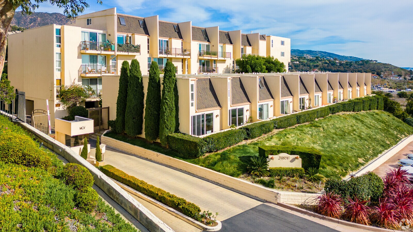 Exterior - Malibu Canyon Village