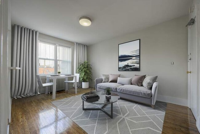 Photo - 778 Broadview Ave