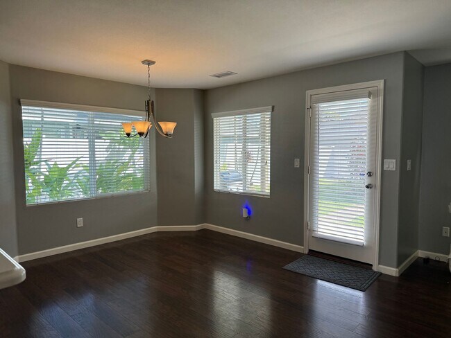 Photo - Ewa Bch 3/2.5 w/PV/Solar