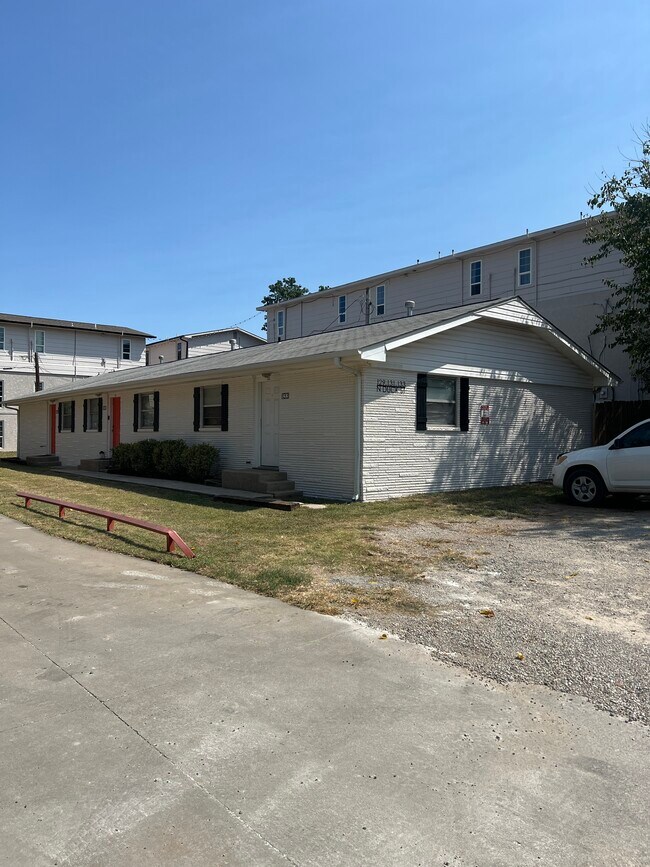 Photo - 129 N Duck St