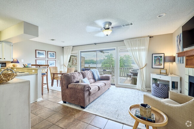 Building Photo - 400 Farr Shores Dr Unit 1D Rental