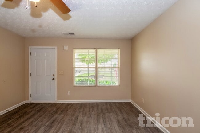 Photo - 145 Centerra Springs Dr