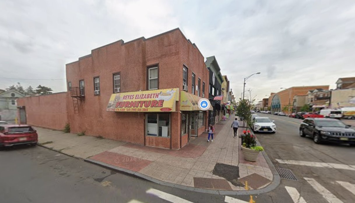 Photo - 563 Elizabeth Ave