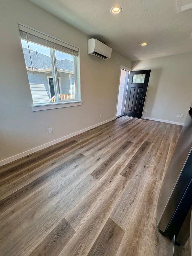 Photo - 1123 Annalise St Unit 1