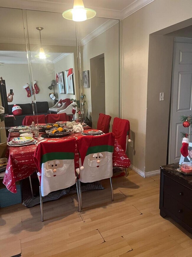 Photo - 900 Euclid Ave Unidad 18