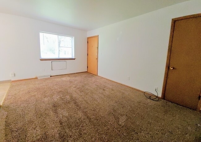 Photo - 617 E Homer St Unidad 4