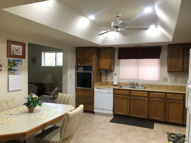 Photo - 923 Leisure World