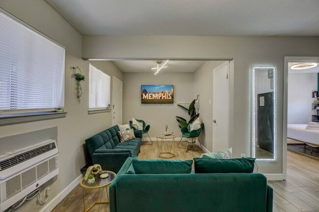 Photo - The Landing on the Strip