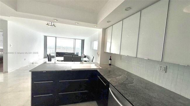 Building Photo - 18071 Biscayne Blvd Unit 1803
