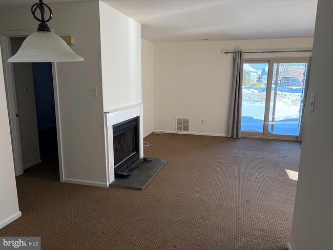 Building Photo - 405 Atlanta Court