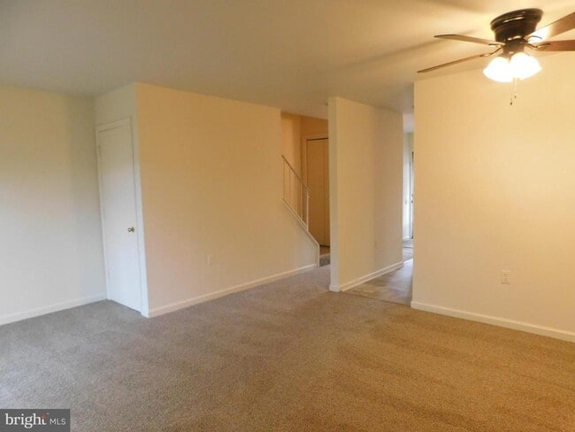 Photo - 221 Kimberly Way