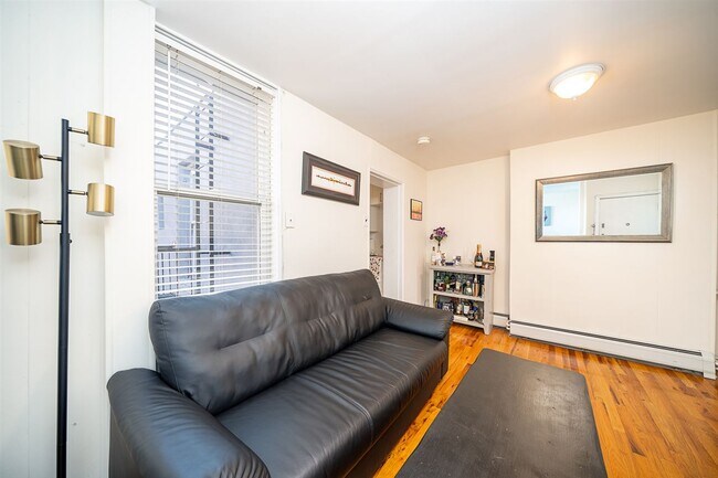 Photo - 160 8th St Unidad 3