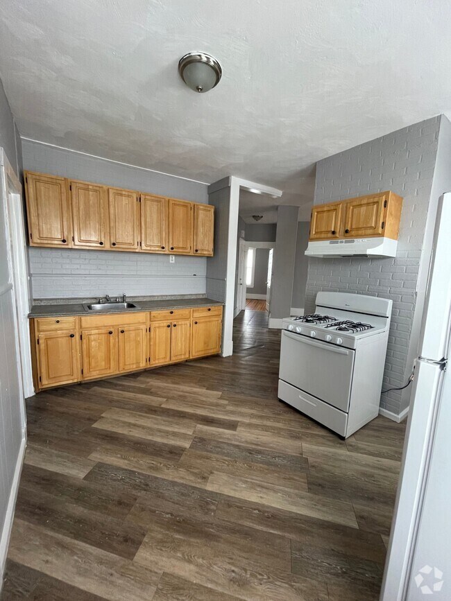 Building Photo - 67 Greenwich St Unit 3 Rental
