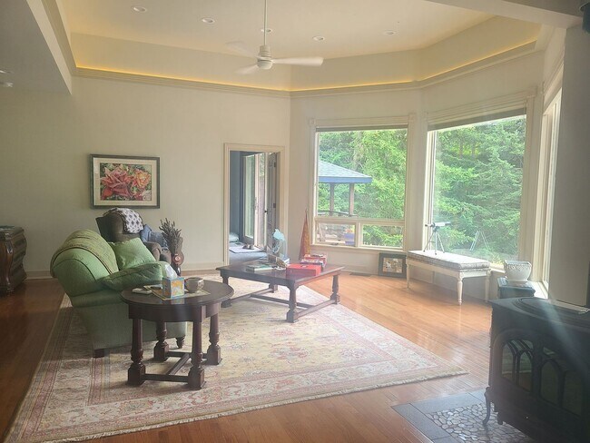 Photo - Beautiful West Side Home with Stunning Vie...