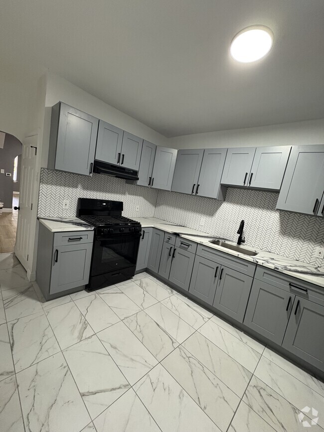 Building Photo - 906 N 4th St Rental