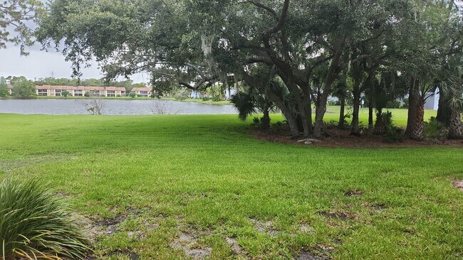 Photo - 70 Woodlake Plz Unit 70