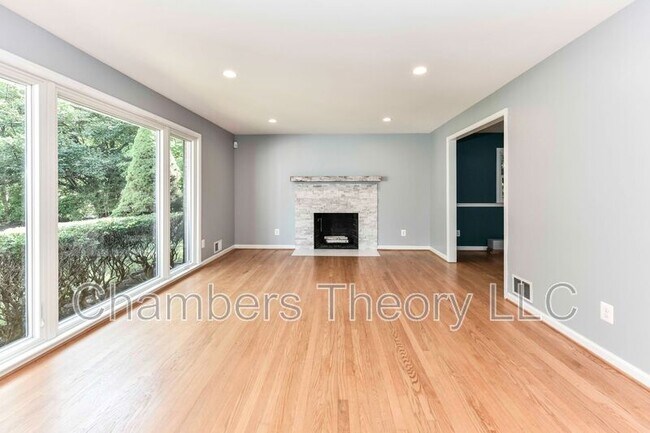Photo - 9205 Hamilton Dr