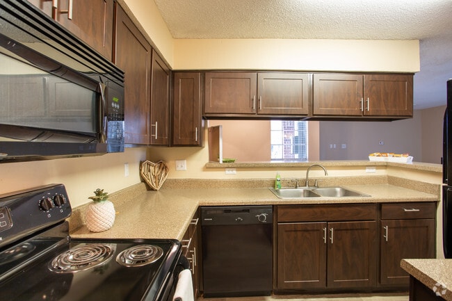 1HAB, 1BA - 658 ft² - The Fielder