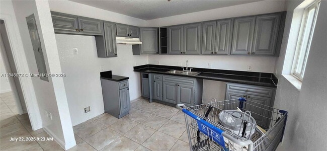 Photo - 14000 NE 2nd Ave