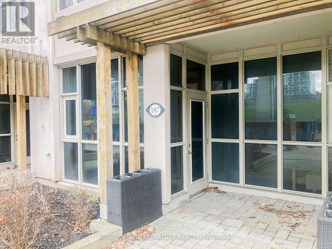 Photo - 187 Fort York Blvd Unité 123