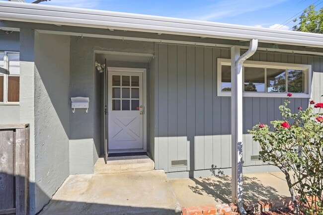 2997 Gay Ave