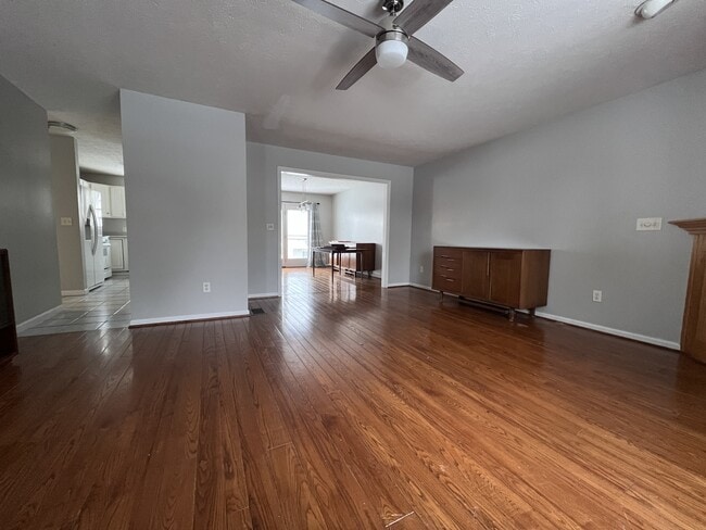 Photo - 160 Meadow Ridge Dr