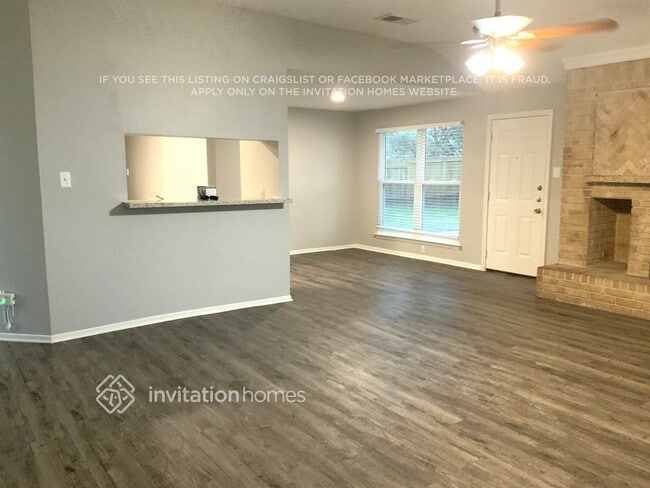 Photo - 209 Greenshire Dr